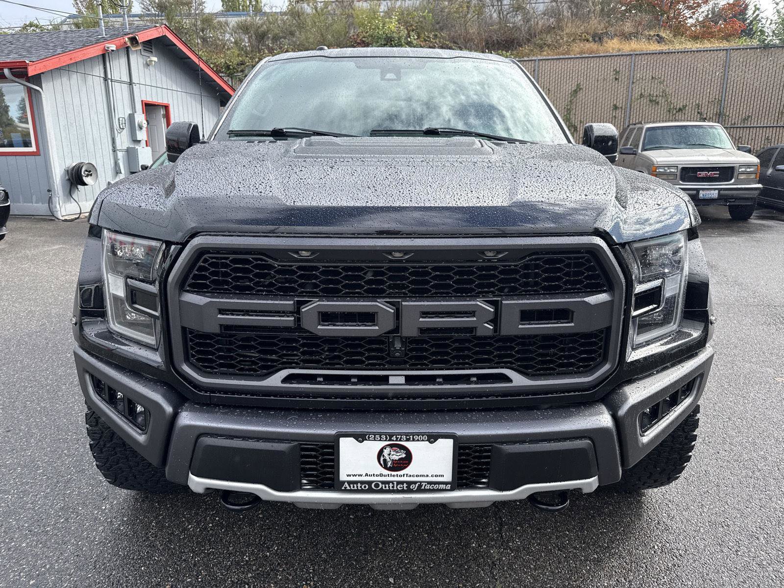 Used 2018 Ford F150 Raptor w/ Equipment Group 802A Luxury image 3