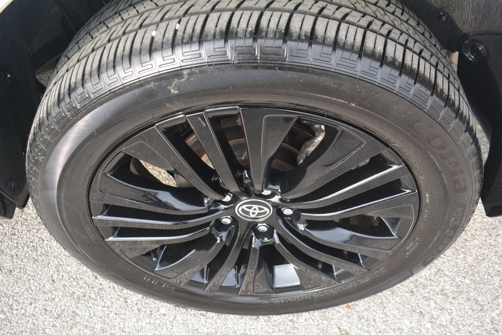Used 2023 Toyota Venza Nightshade AWD/4WD image 27