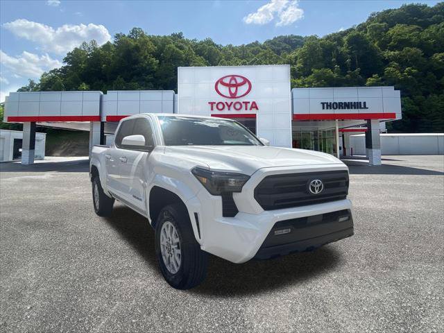 Certified 2025 Toyota Tacoma SR5 AWD/4WD image 1