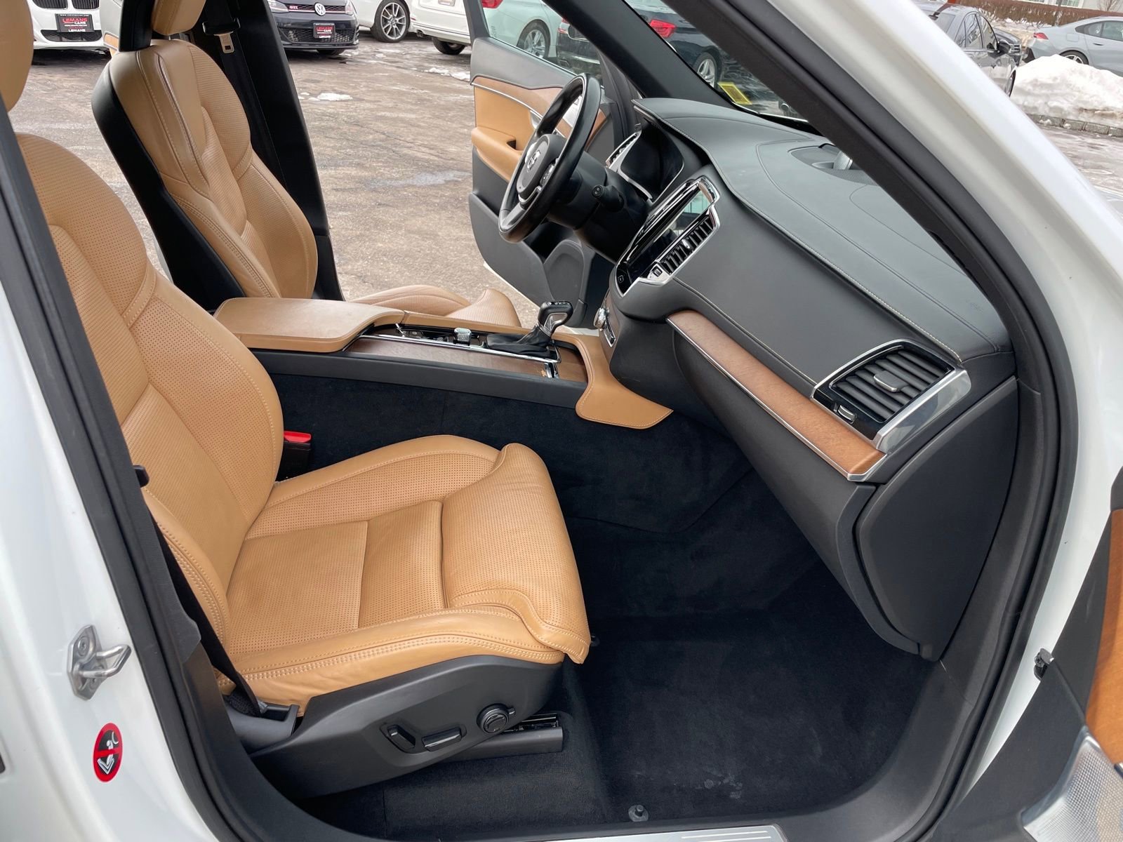 Used 2018 Volvo XC90 T6 Inscription w/ Convenience Package image 13