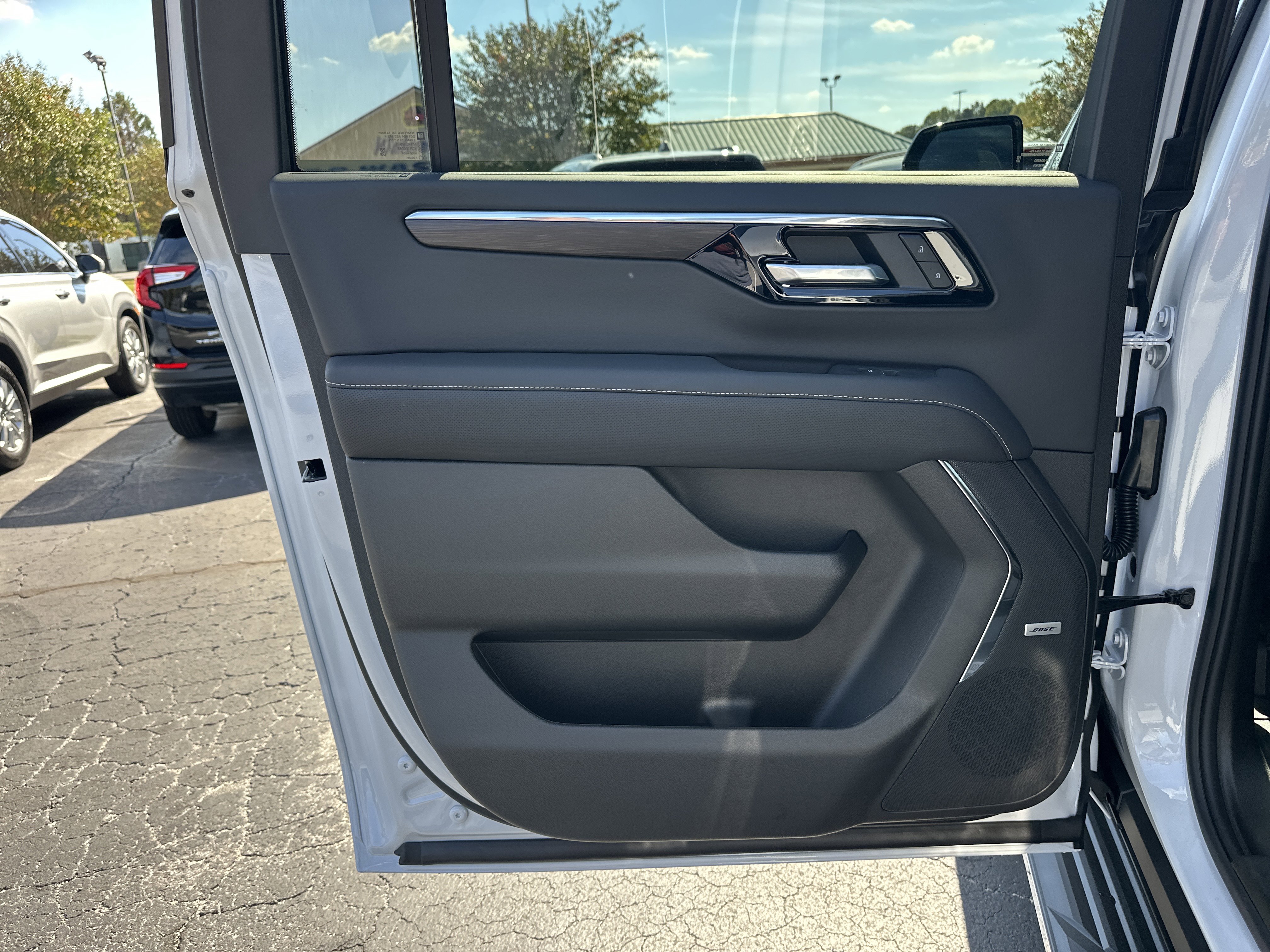 New 2026 Chevrolet Suburban Premier image 22