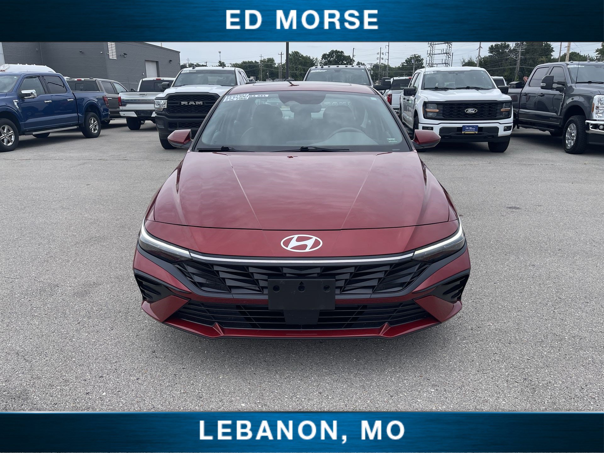 Used 2025 Hyundai Elantra SEL FWD image 3