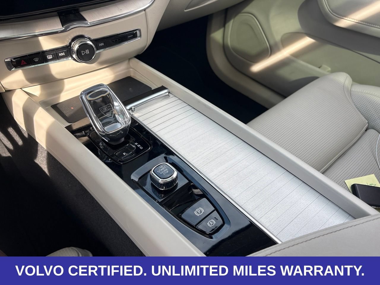 Certified 2026 Volvo XC60 B5 Ultra AWD/4WD image 20