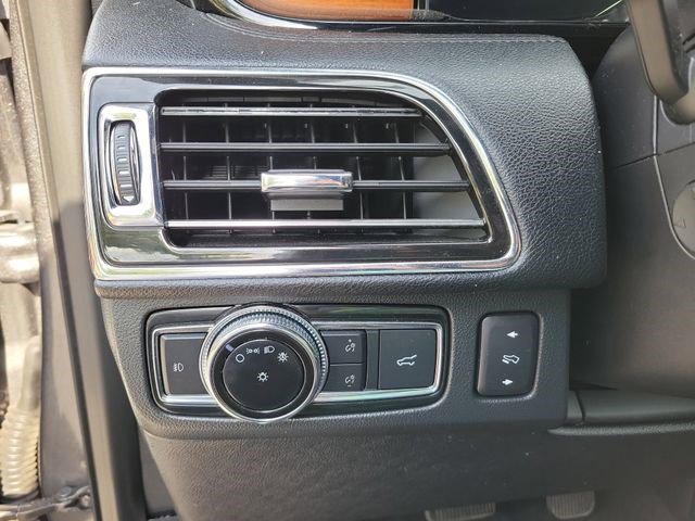 Used 2018 Lincoln Navigator Reserve w/ Technology Package image 18