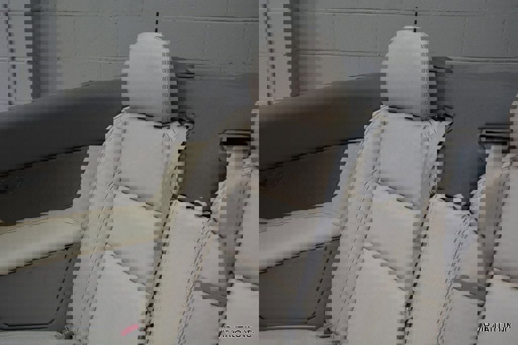 Used 2011 Volvo C70 T5 w/ Convenience Pkg FWD image 24