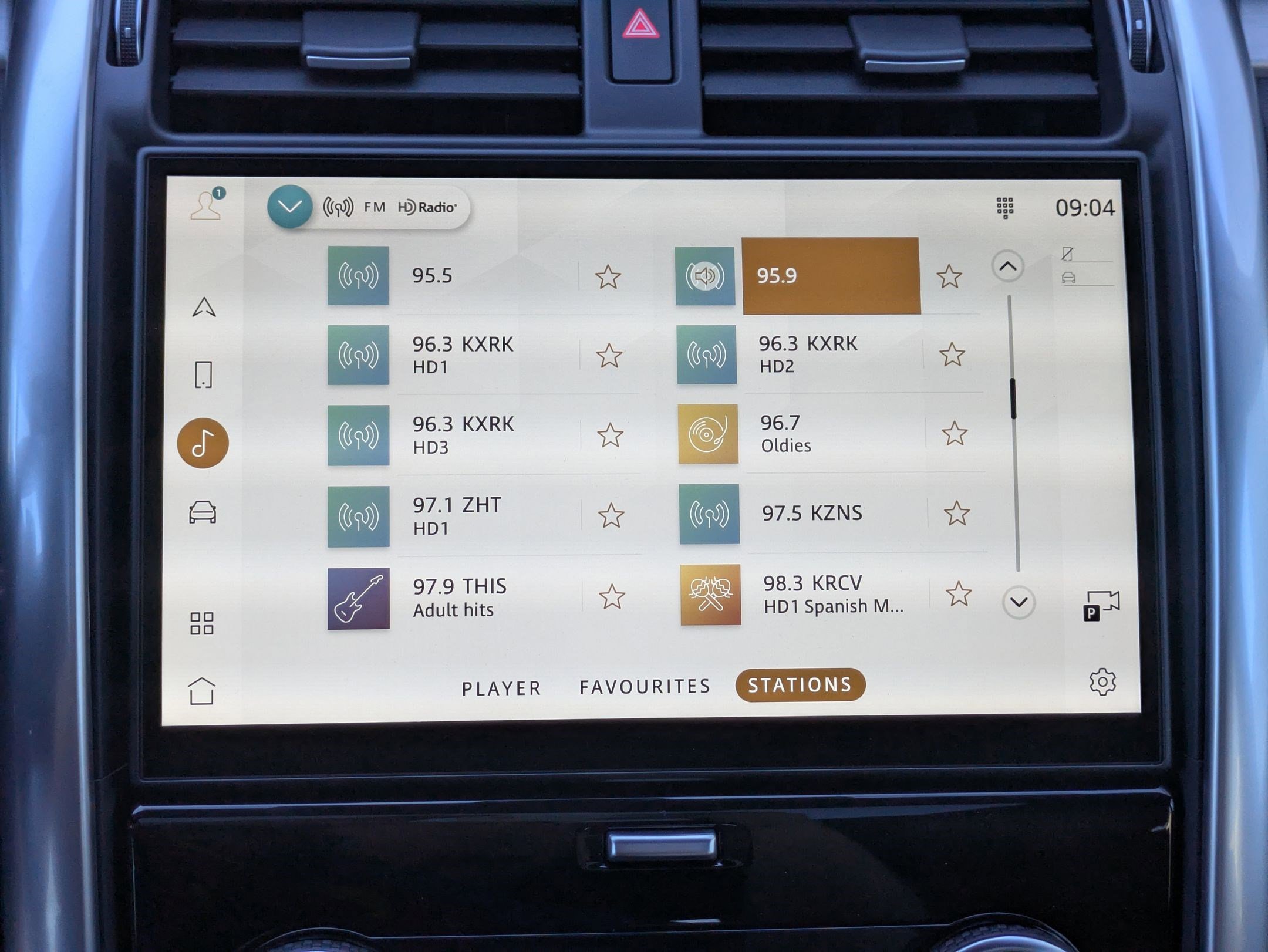 New 2026 Land Rover Discovery Limited Edition image 17