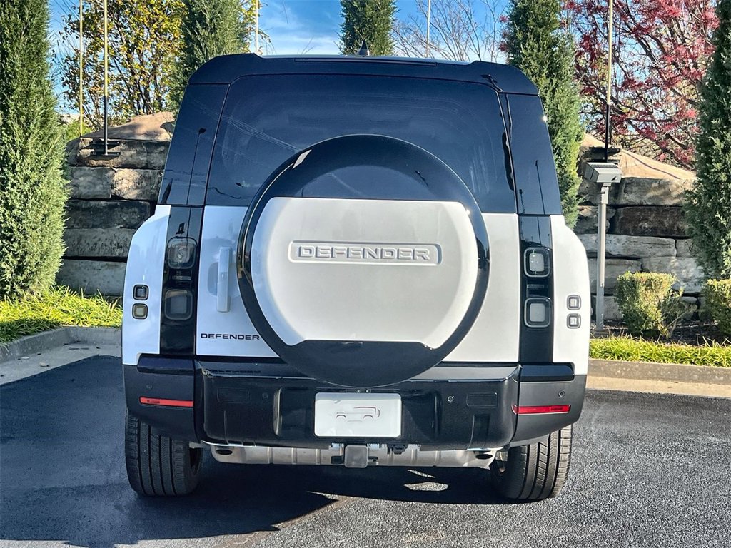 Used 2026 Land Rover Defender 130 S image 4