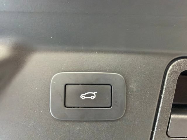 Used 2025 Land Rover Range Rover Velar Dynamic SE AWD/4WD image 32