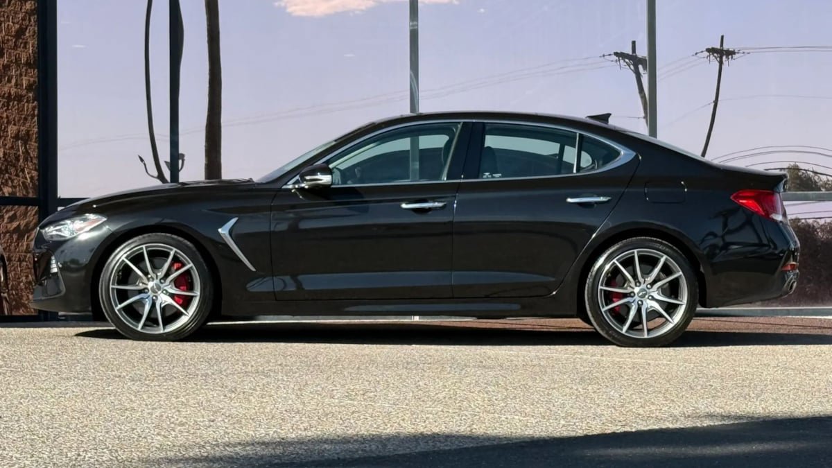 Used 2019 Genesis G70 3.3T Advanced w/ Prestige Package RWD image 5