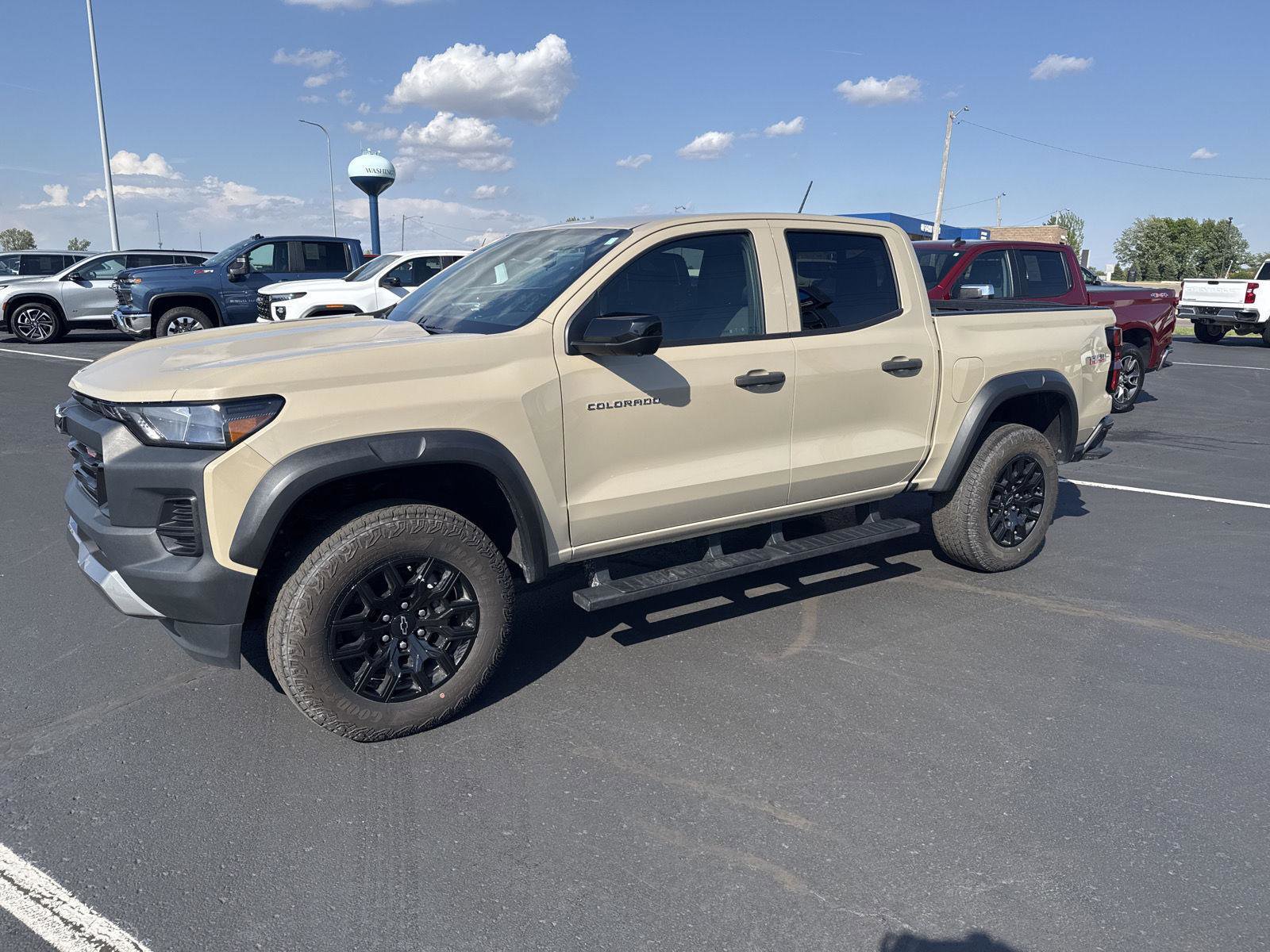 Used 2023 Chevrolet Colorado Trail Boss w/ Technology Package AWD/4WD image 7