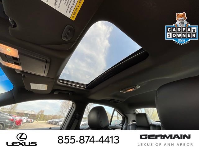 Used 2015 Ford Taurus SHO w/ Equipment Group 401A image 21