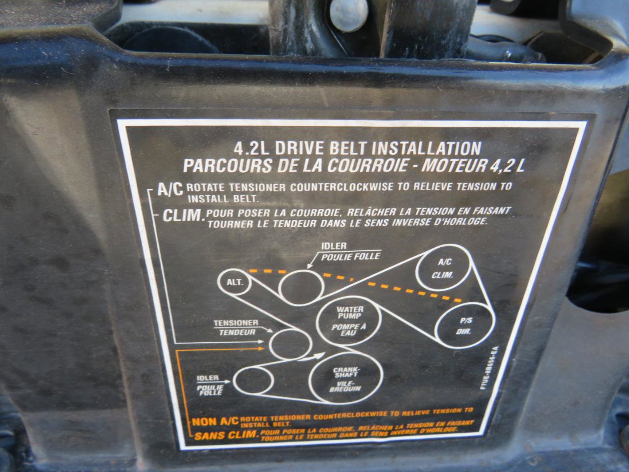 Used 2001 Ford E-150 and Econoline 150 RWD image 30