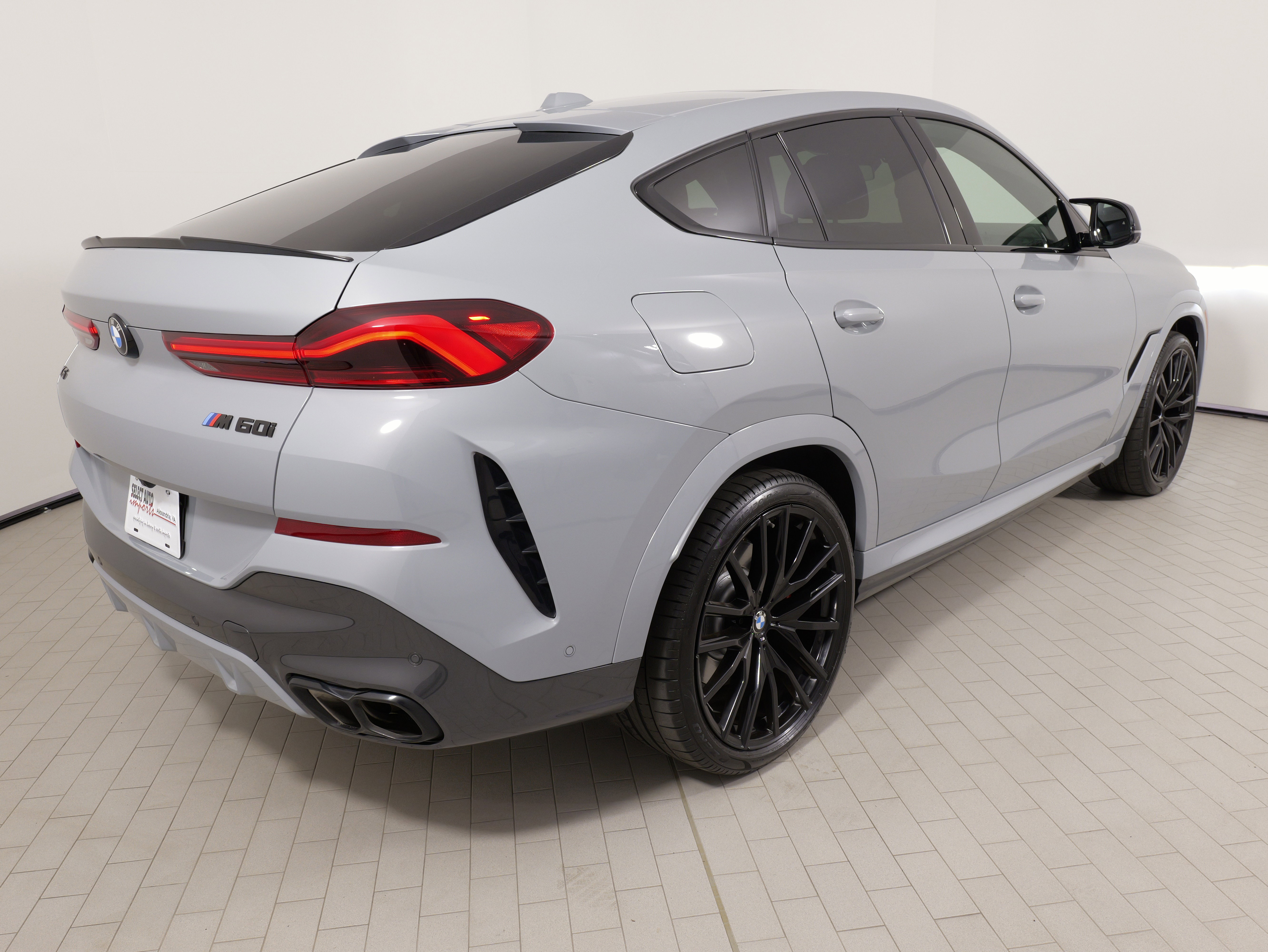 Used 2025 BMW X6 M60i AWD/4WD image 12