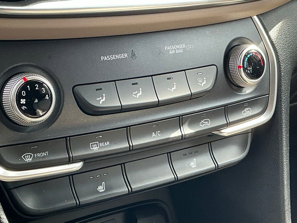 Used 2020 Hyundai Santa Fe SEL image 9