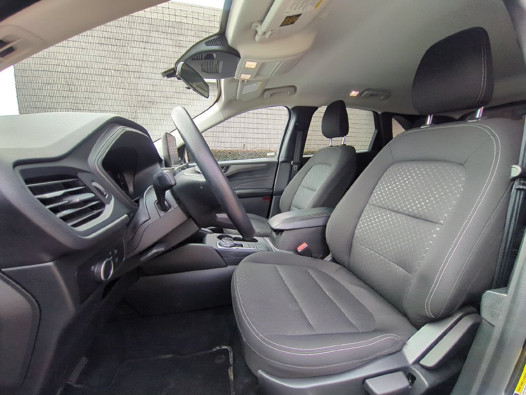 Used 2025 Ford Escape Active AWD/4WD image 24