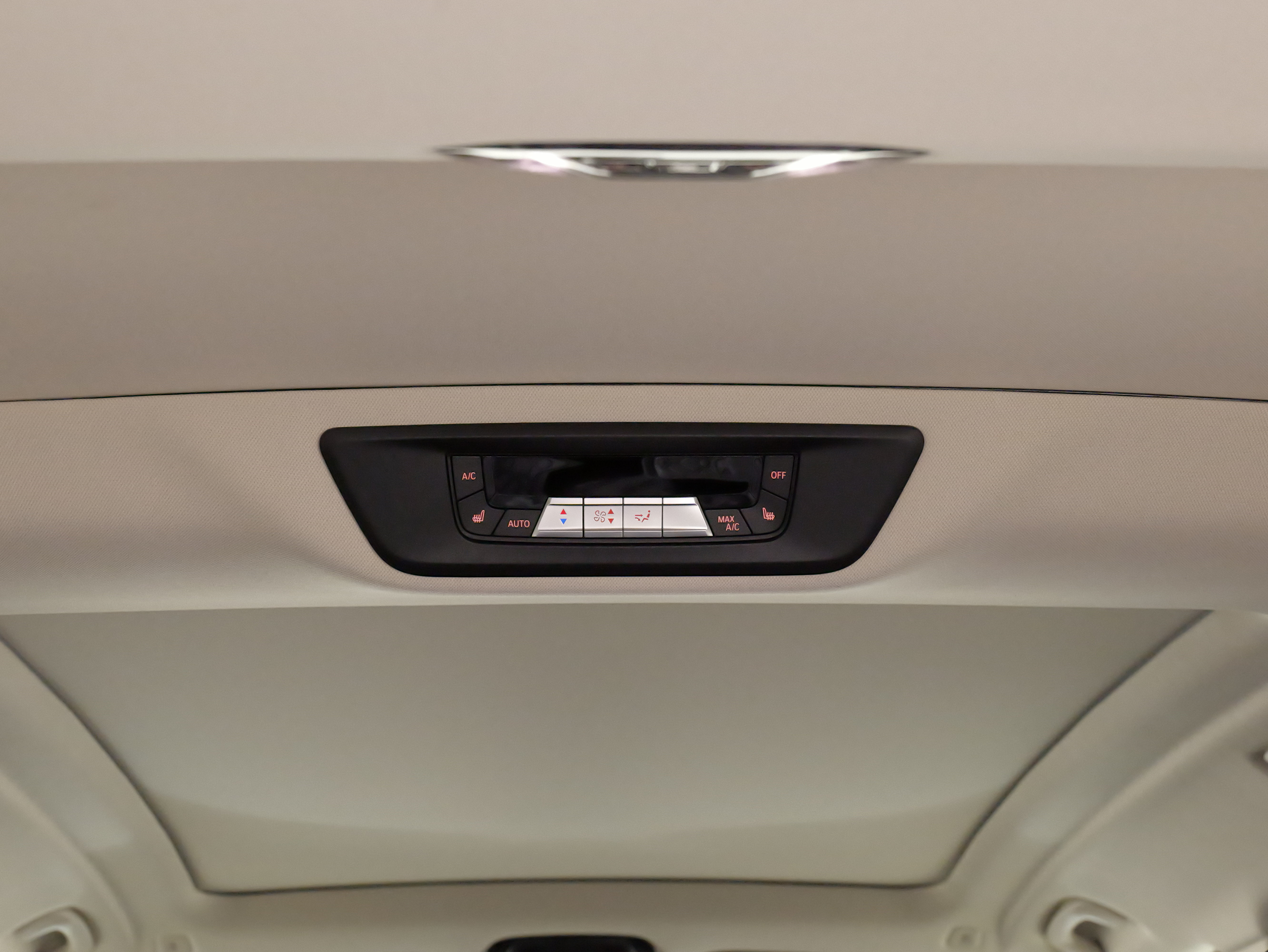 Used 2026 BMW X7 xDrive40i AWD/4WD image 39