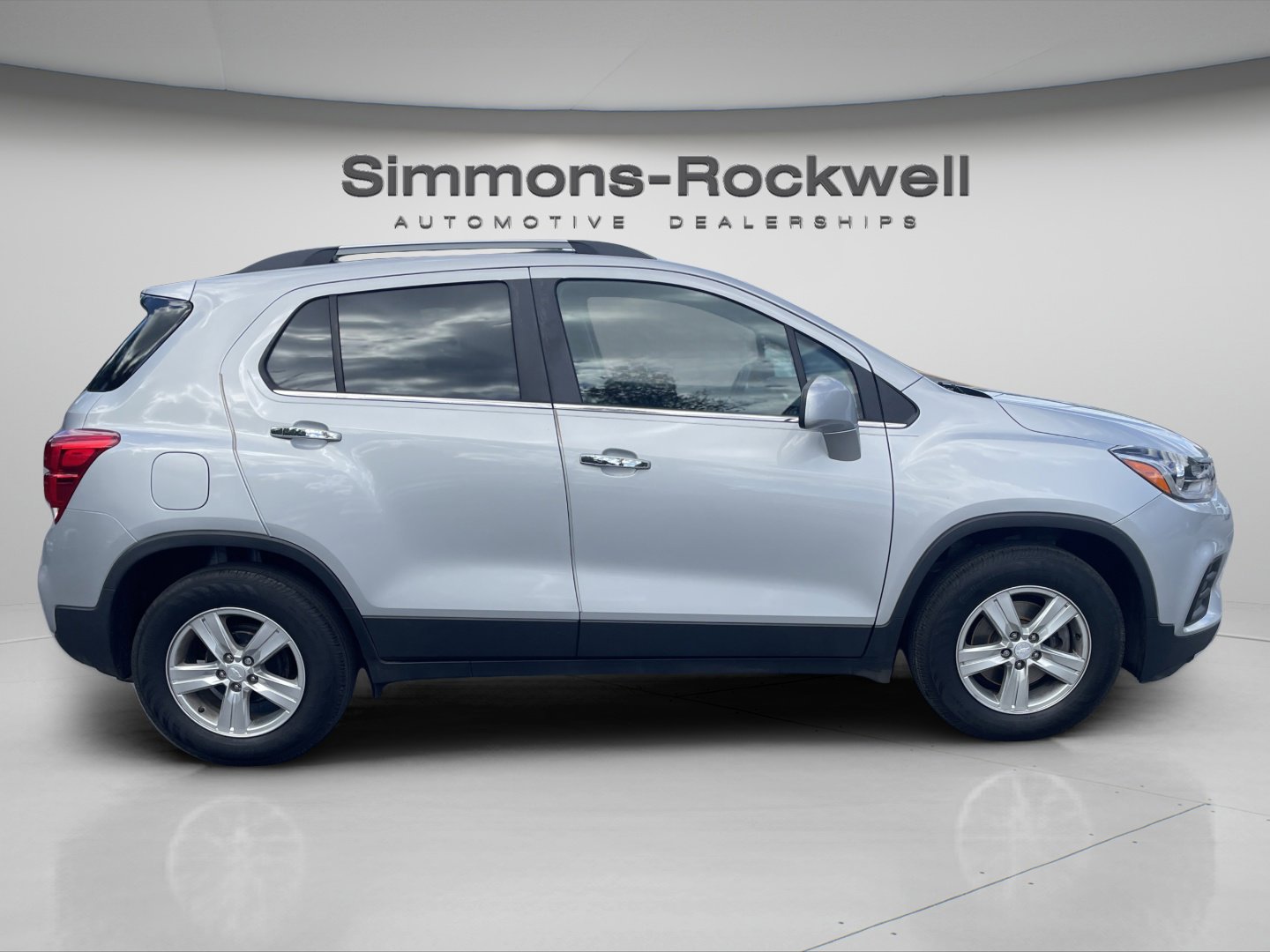 Used 2020 Chevrolet Trax LT w/ LT Convenience Package image 4