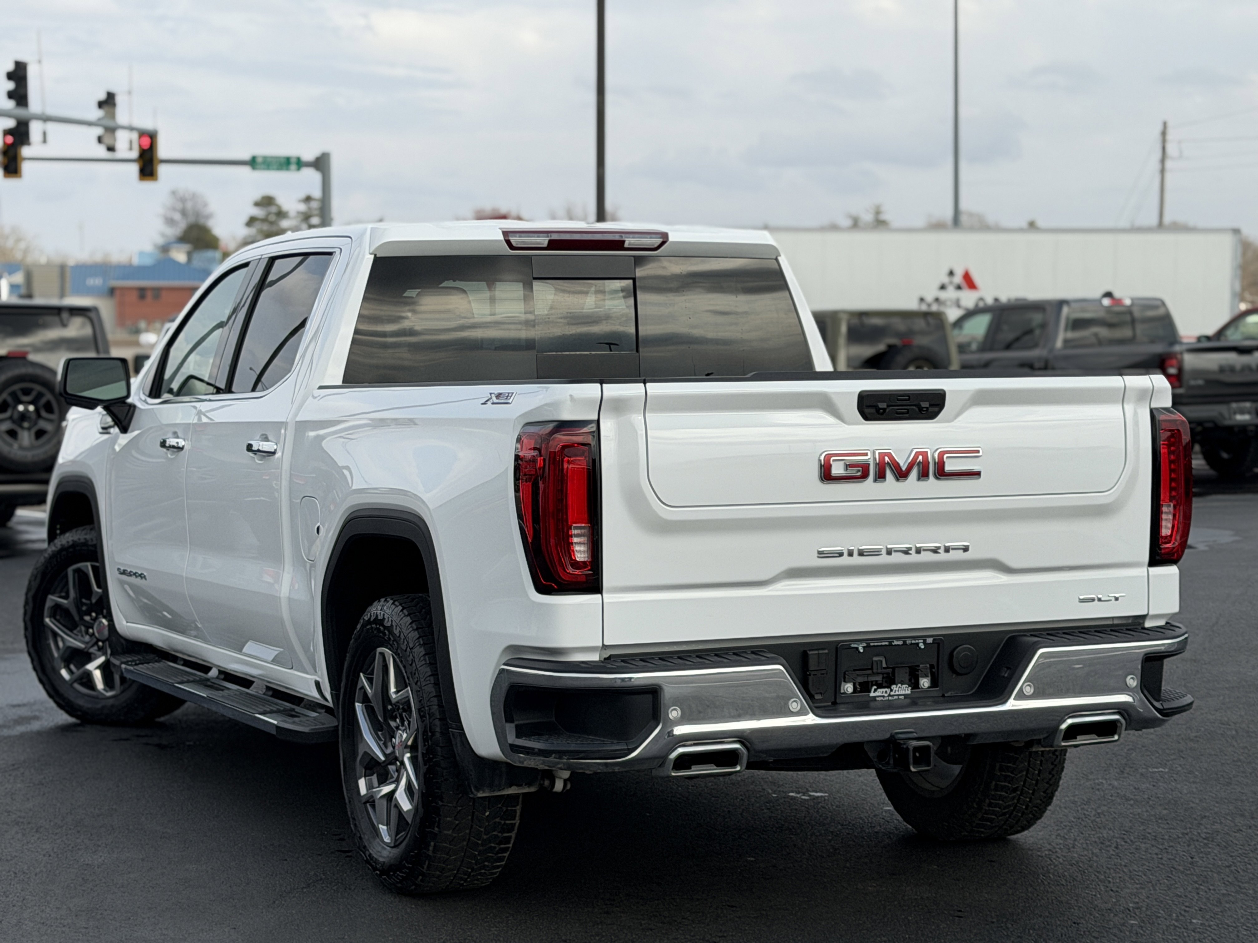 Used 2025 GMC Sierra 1500 SLT w/ SLT Premium Plus Package image 6