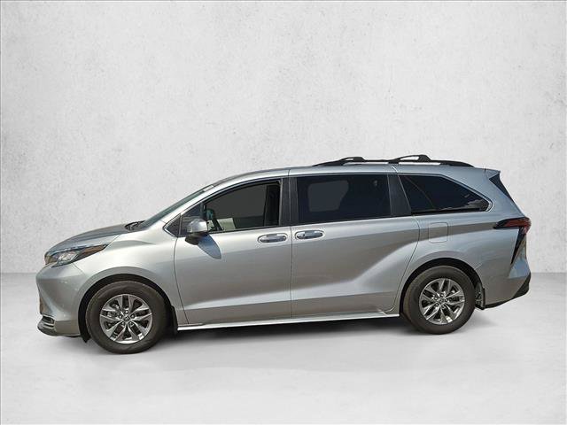 Used 2022 Toyota Sienna XLE FWD image 10