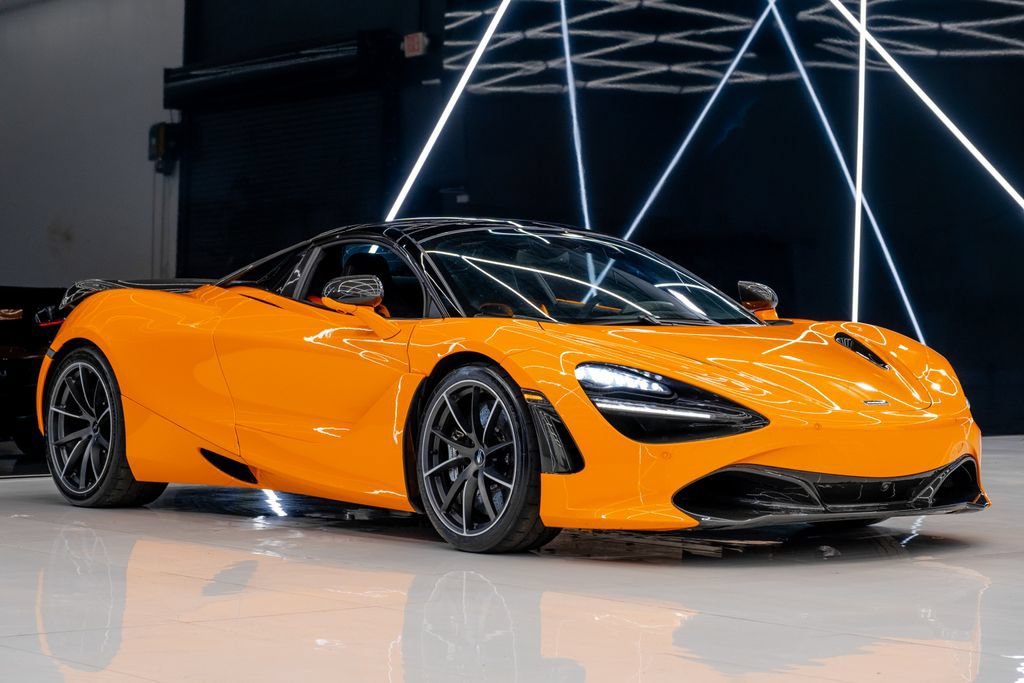 Used 2020 McLaren 720S Spider RWD image 22
