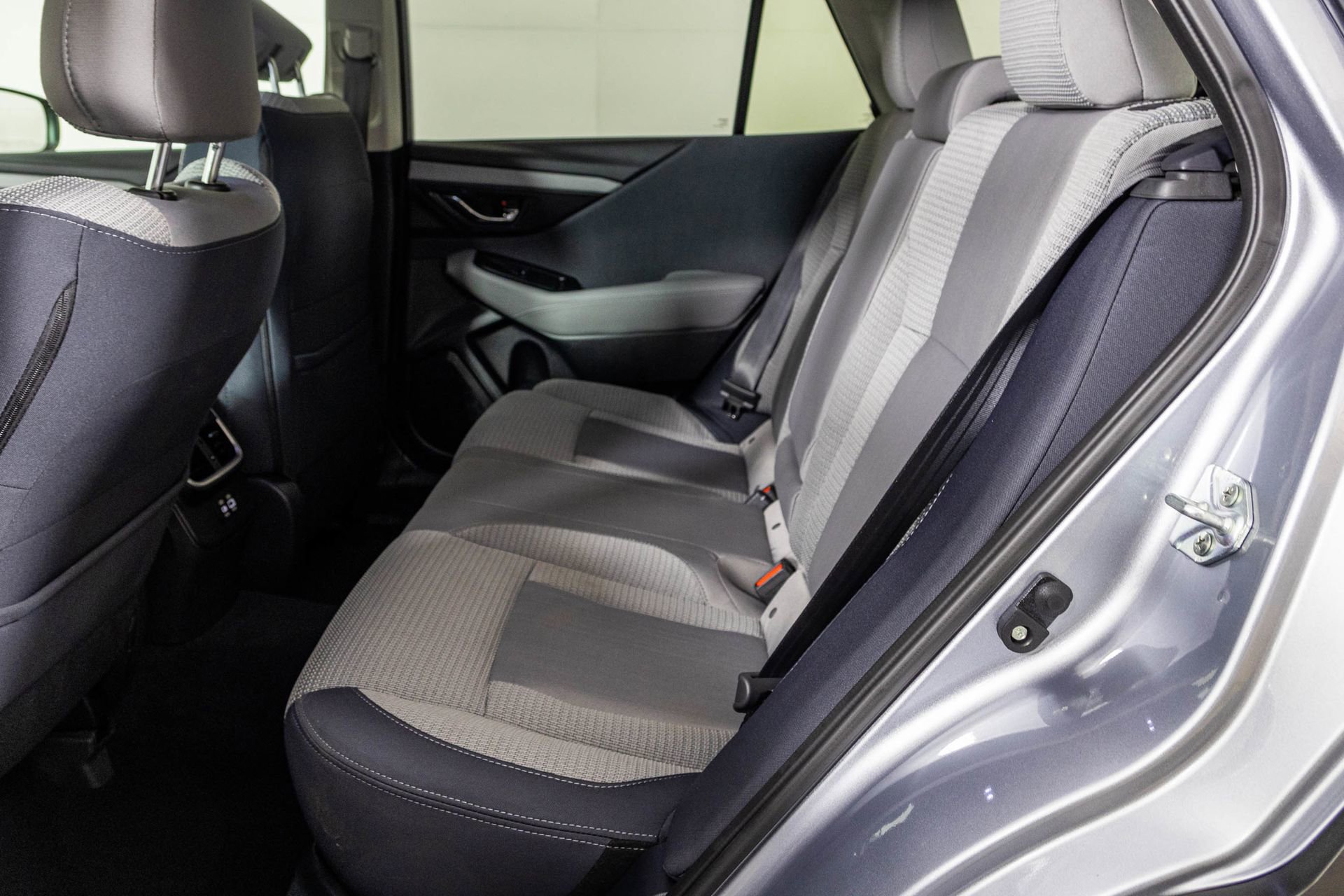 Used 2025 Subaru Outback Premium image 36