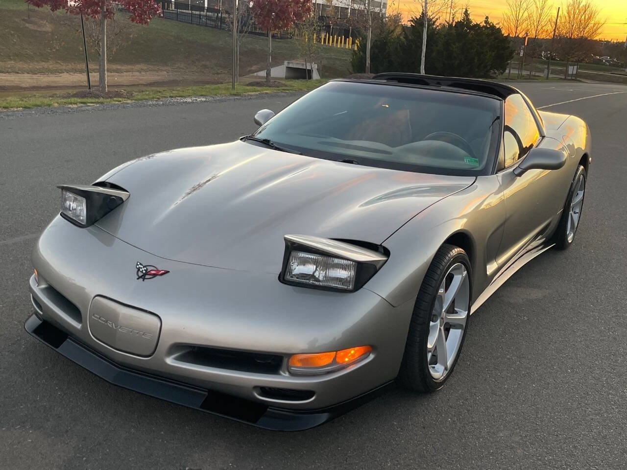 Used 2000 Chevrolet Corvette Coupe image 10