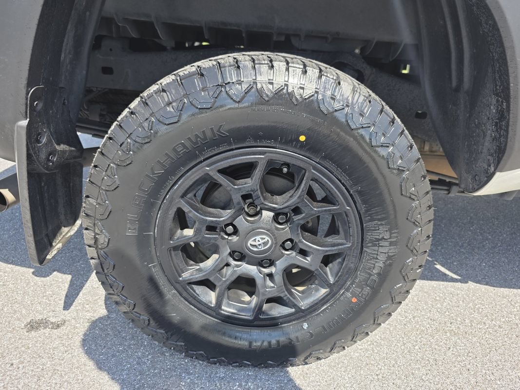 Used 2022 Toyota Tacoma SR w/ SX Package AWD/4WD image 32