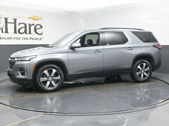 Used 2023 Chevrolet Traverse LT w/ LT Premium Package AWD/4WD image 32
