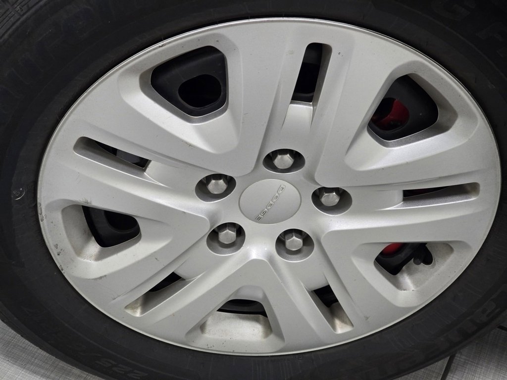 Used 2019 Dodge Grand Caravan SE w/ UConnect Hands-Free Group image 8