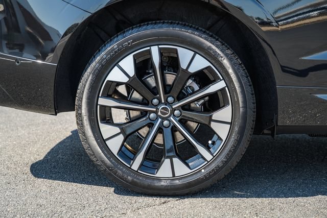New 2027 Volvo XC60 B5 Plus AWD/4WD image 19