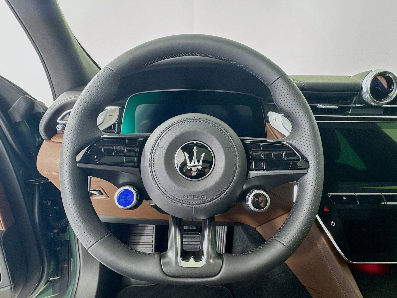New 2025 Maserati Grecale GT image 12