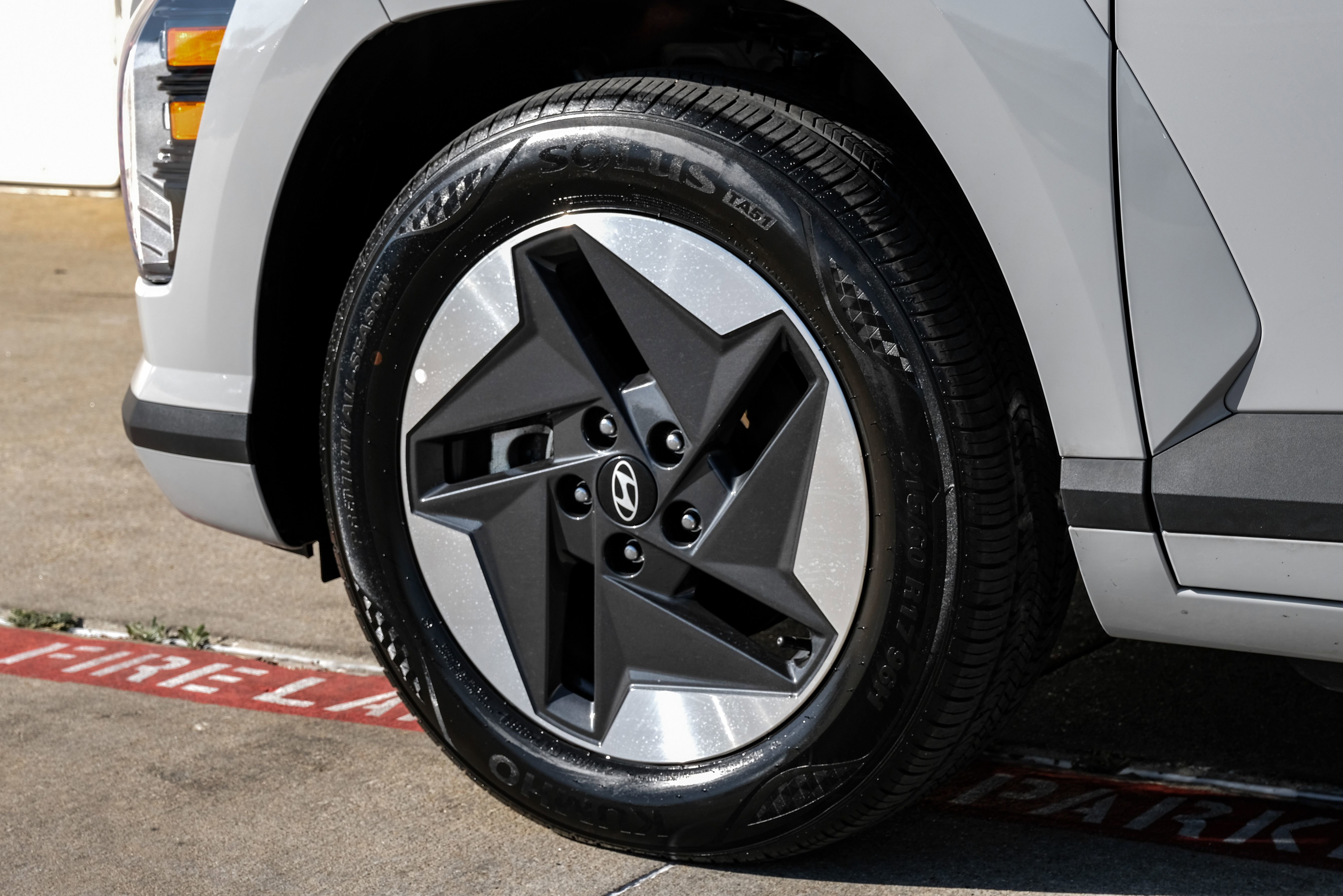 Used 2025 Hyundai Kona SEL FWD image 49