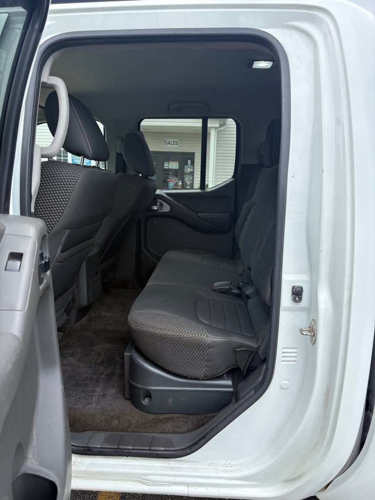 Used 2016 Nissan Frontier PRO-4X AWD/4WD image 10