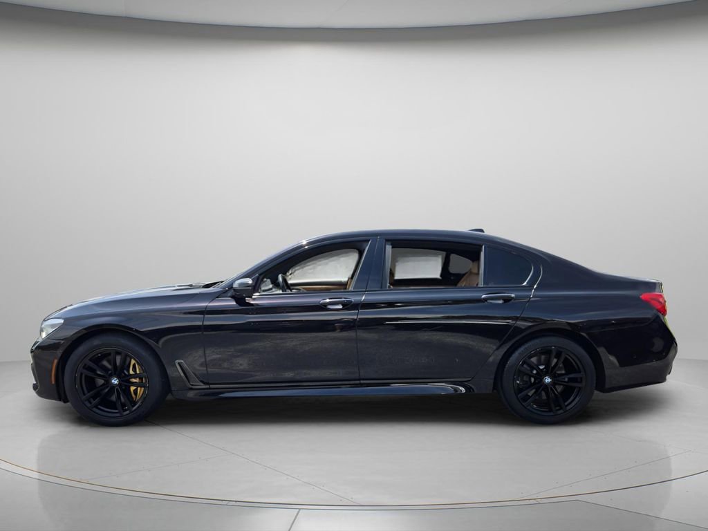 Used 2018 BMW 750i xDrive AWD/4WD image 3