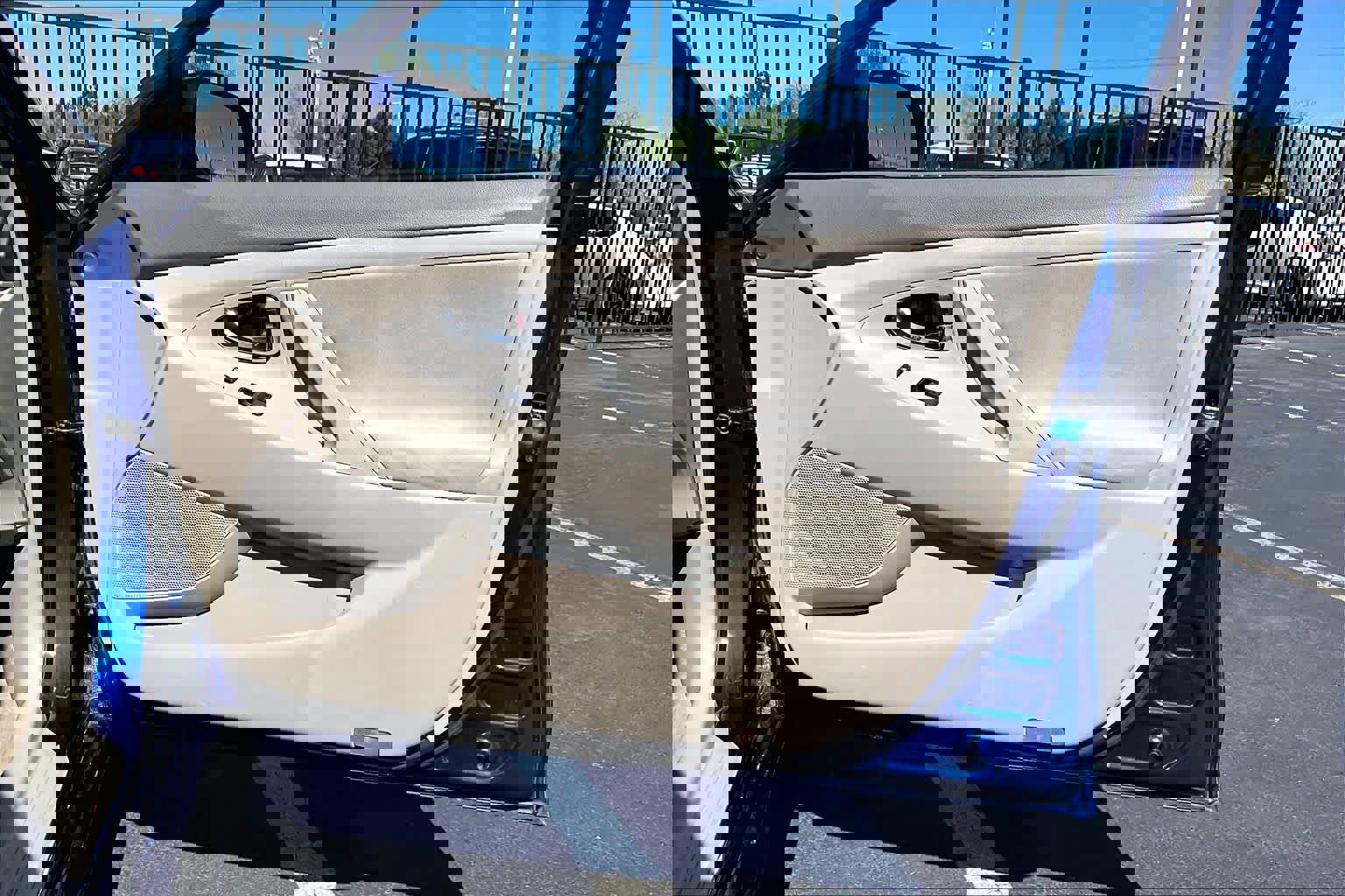 Used 2009 Toyota Camry LE FWD image 25