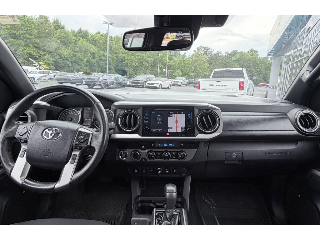 Used 2018 Toyota Tacoma Limited AWD/4WD image 10