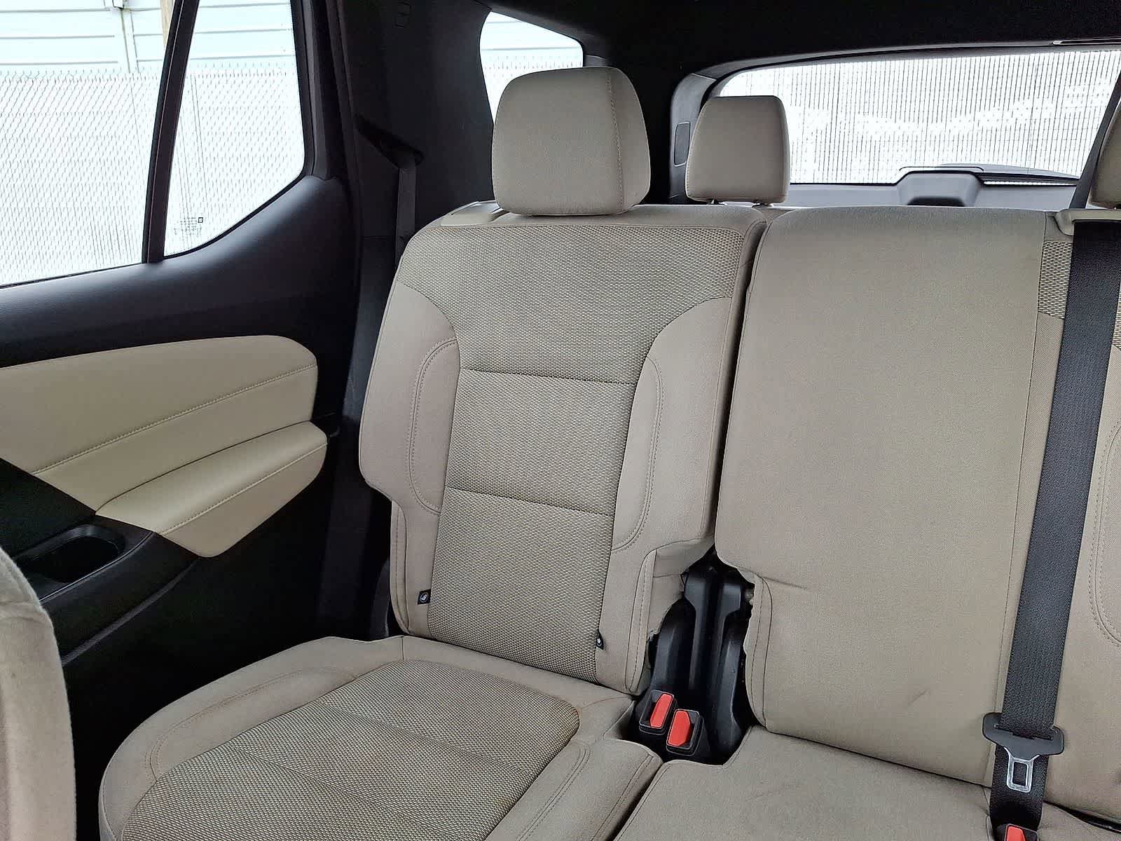 Used 2023 Chevrolet Traverse LS FWD image 13