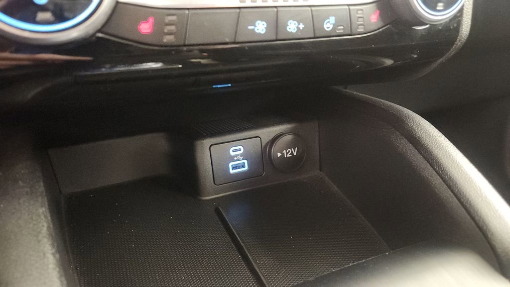 Used 2022 Ford Escape SEL image 18