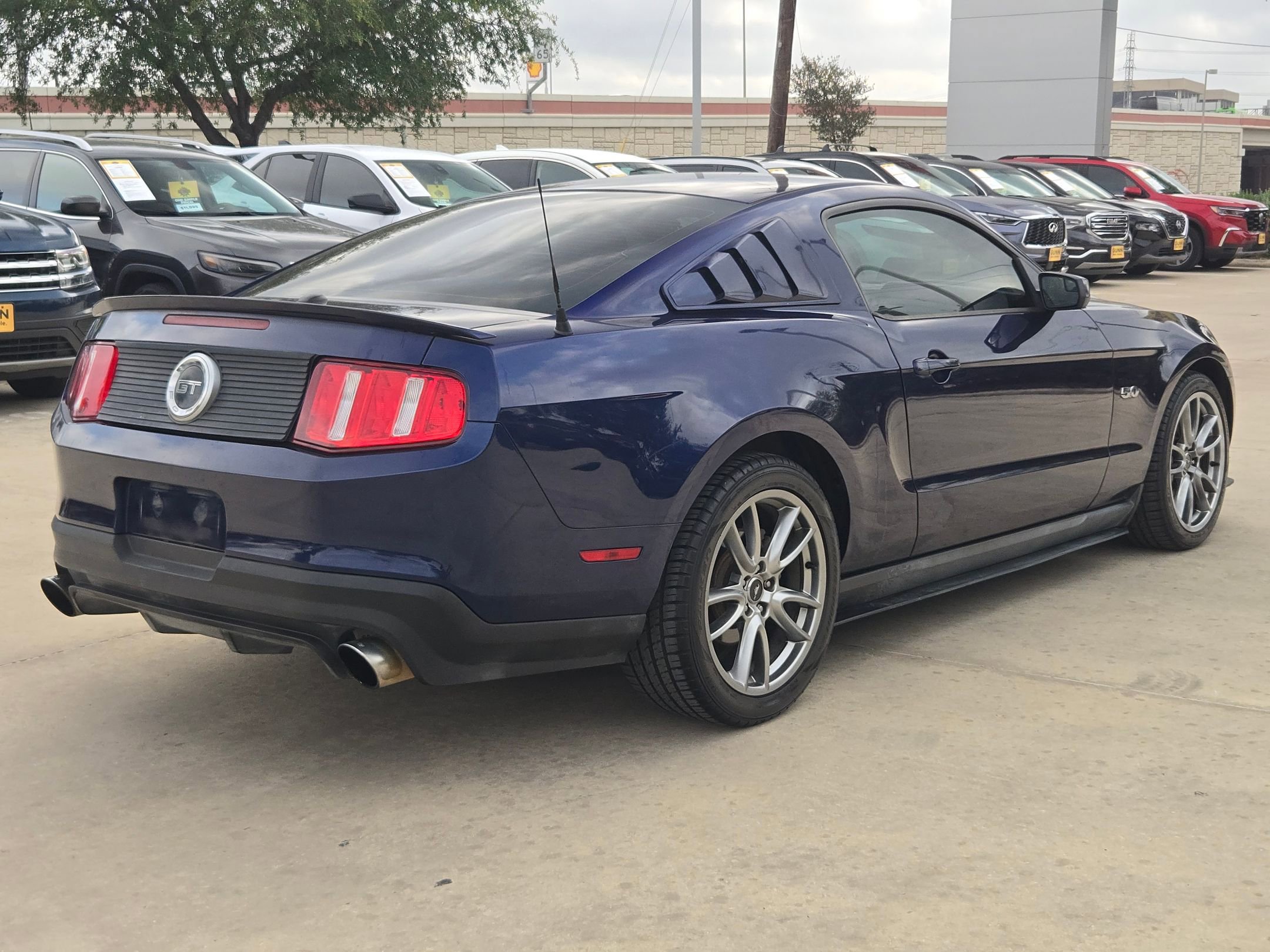 Used 2011 Ford Mustang GT Premium w/ Comfort Pkg image 3