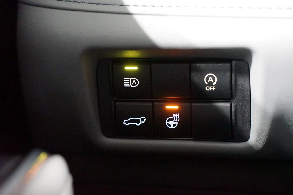 Used 2023 Toyota Highlander Limited image 24