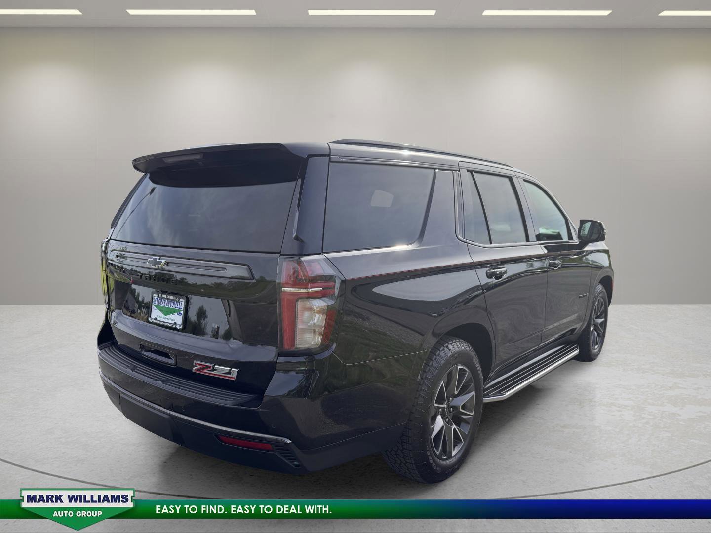 Used 2021 Chevrolet Tahoe Z71 w/ Z71 Off-Road Package AWD/4WD image 4