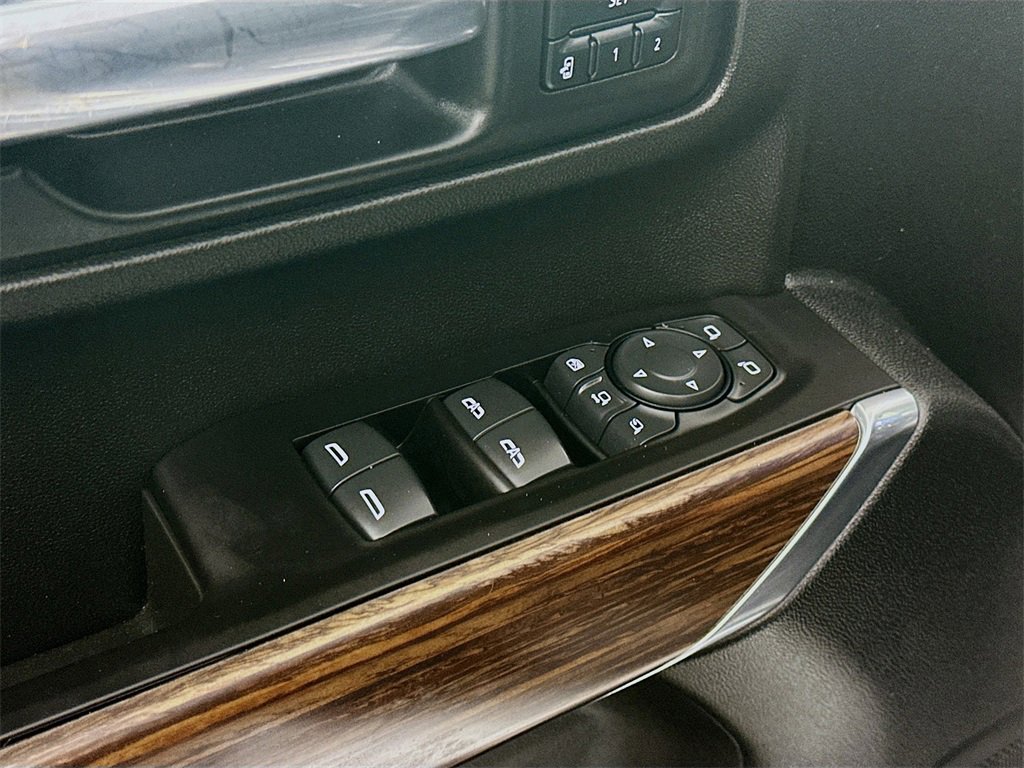 Used 2021 Chevrolet Silverado 2500 High Country w/ Z71 Off-Road Package image 23