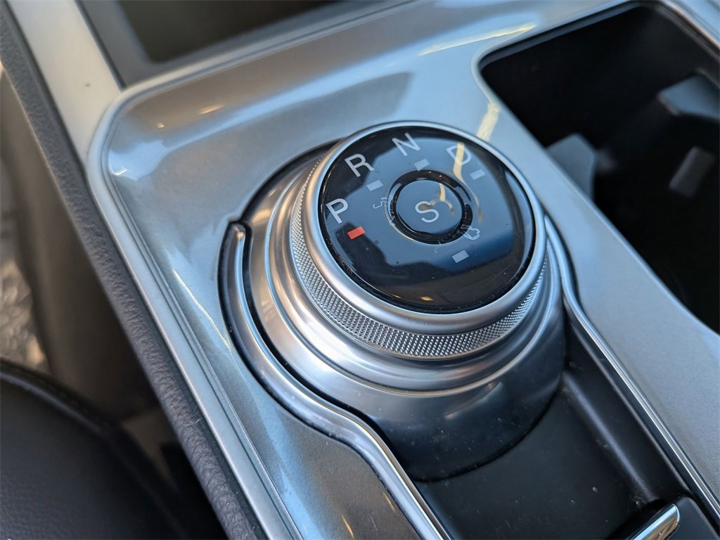 Used 2024 Ford Edge SEL image 19