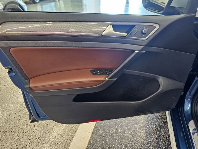 Used 2017 Volkswagen Golf Alltrack S image 31