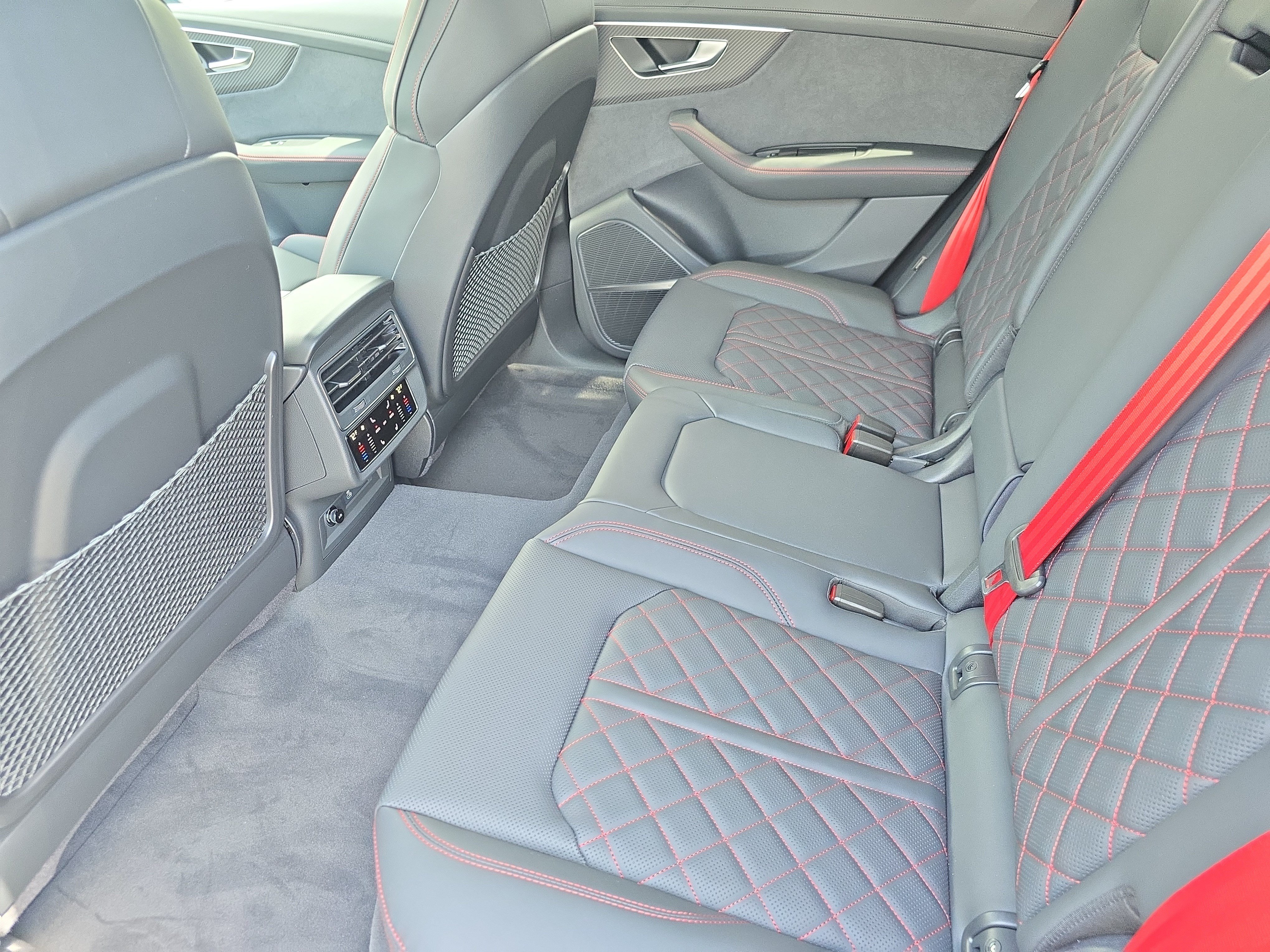 New 2026 Audi SQ8 Prestige AWD/4WD image 14