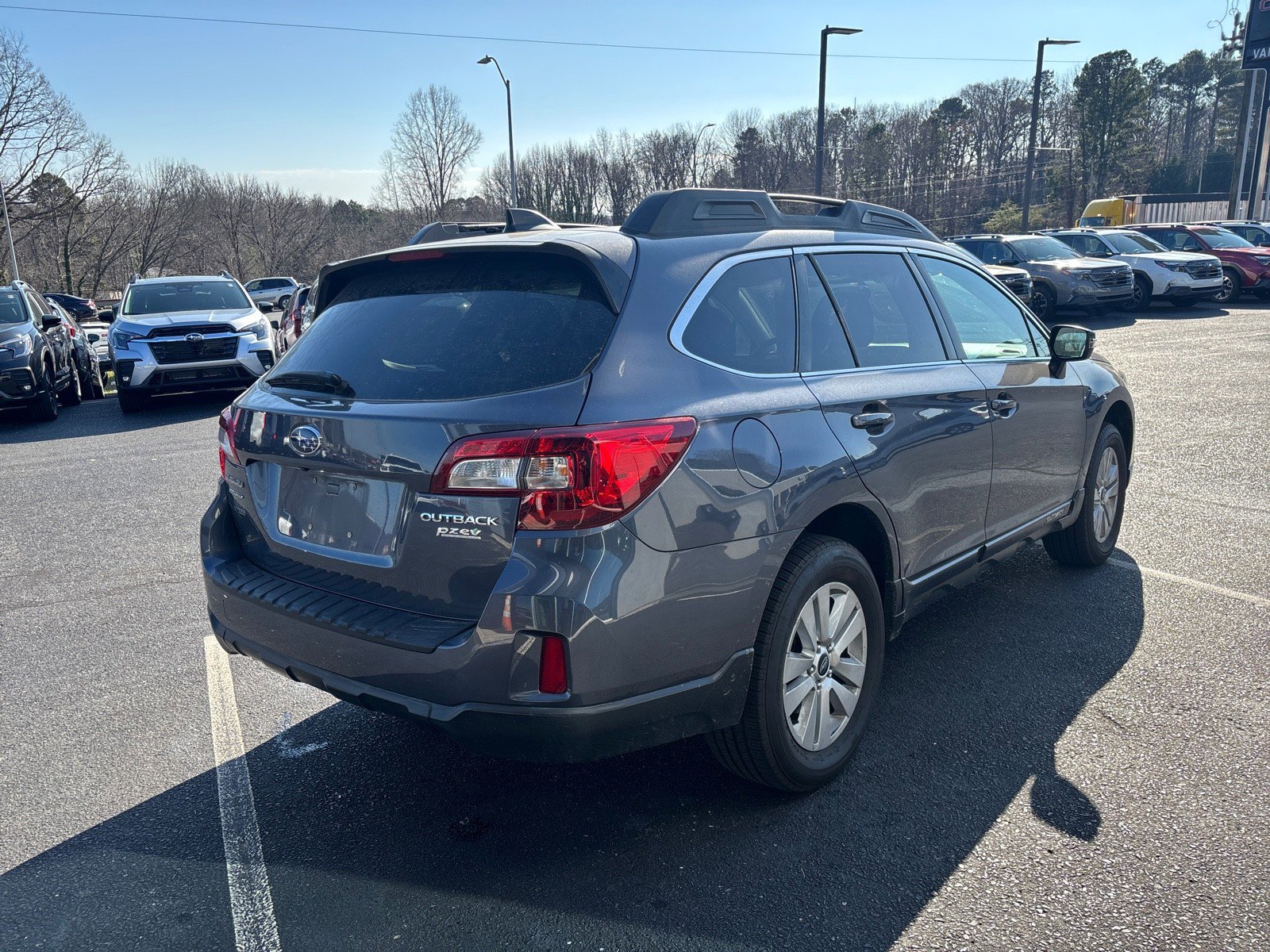 Used 2016 Subaru Outback 2.5i Premium image 5