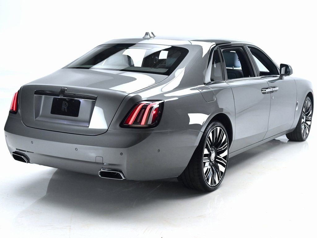 New 2026 Rolls-Royce Ghost Extended Wheelbase image 8