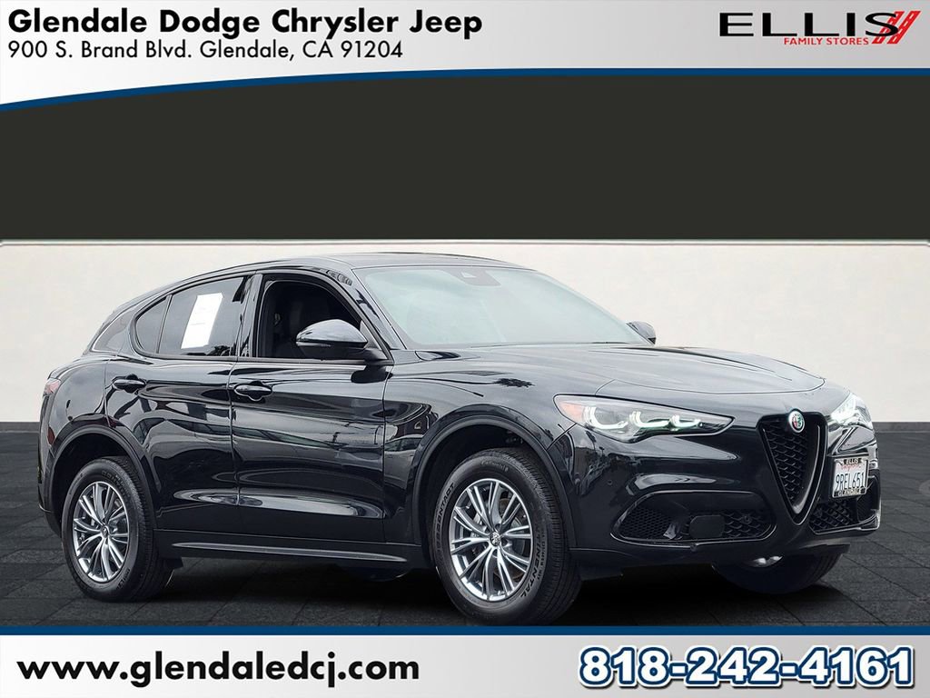 Used 2024 Alfa Romeo Stelvio Sprint image 1