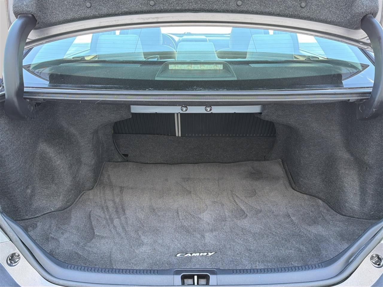 Used 2015 Toyota Camry LE FWD image 26