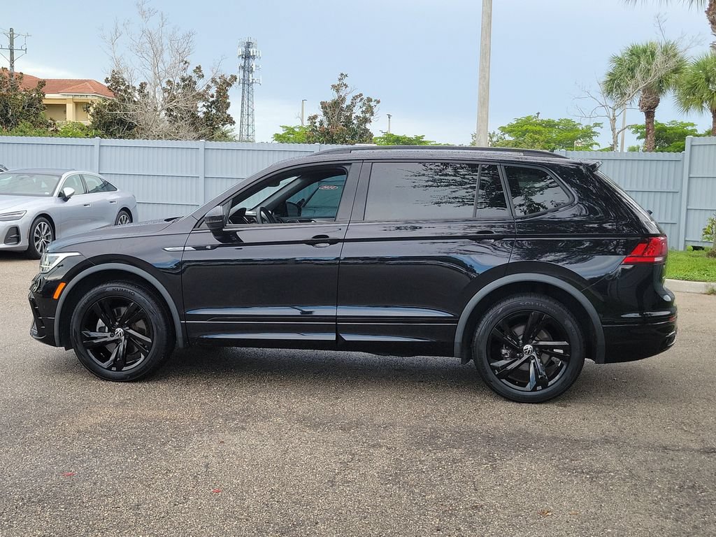 Certified 2023 Volkswagen Tiguan SE R-Line FWD image 8